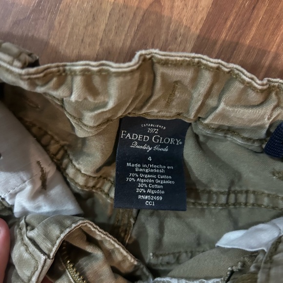 Boys 4t cargo pants. Only work a few times!! Oshkosh & Faded Glory. - Picture 3 of 3